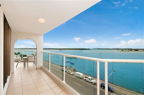Beaconlea - Surfers Gold Coast 1