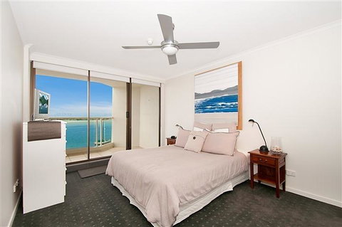 Beaconlea - Surfers Gold Coast 6