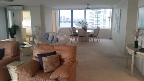 Beaconlea - Surfers Gold Coast 16