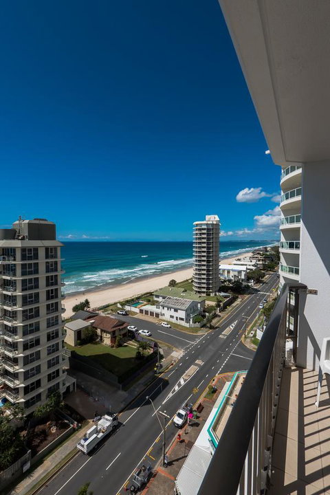 Carrington Court - Surfers Gold Coast 6