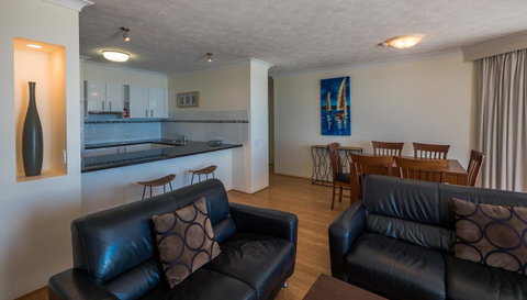 Carrington Court - Surfers Gold Coast 25