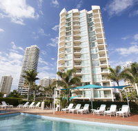 Maldives Resort - Surfers Gold Coast