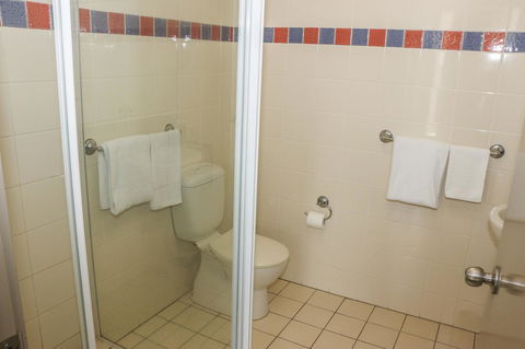 Salisbury Hotel Motel - Surfers Gold Coast 21
