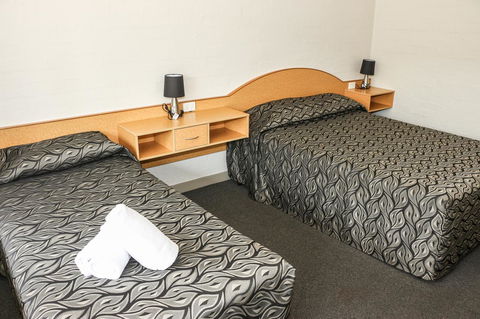 Salisbury Hotel Motel - Surfers Gold Coast 10