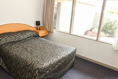 Salisbury Hotel Motel - Surfers Gold Coast 23