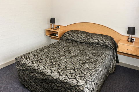 Salisbury Hotel Motel - Surfers Gold Coast 22