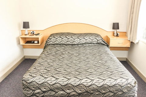 Salisbury Hotel Motel - Surfers Gold Coast 24