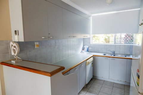 Crystal Beachfront Apartments - Surfers Gold Coast 14