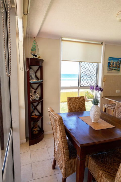 Crystal Beachfront Apartments - Surfers Gold Coast 7