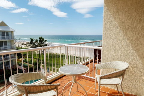 Crystal Beachfront Apartments - Surfers Gold Coast 25