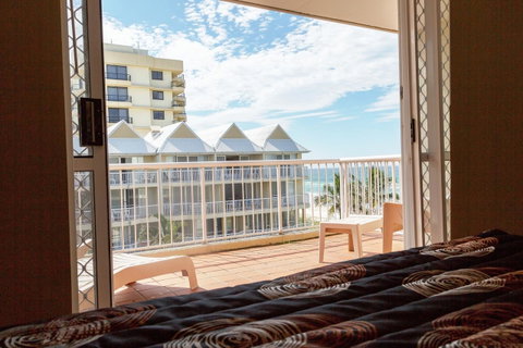 Crystal Beachfront Apartments - Surfers Gold Coast 44