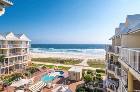 Crystal Beachfront Apartments - Surfers Gold Coast 0