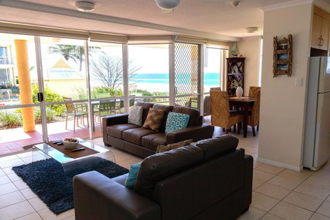 Crystal Beachfront Apartments - Surfers Gold Coast 16