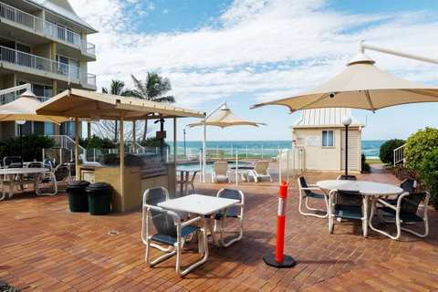 Crystal Beachfront Apartments - Surfers Gold Coast 2