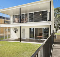 Waterfront Retreat with room for a boat - Welsby Pde Bongaree - Surfers Gold Coast