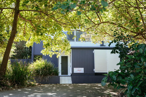 Point Break Beach House - Surfers Gold Coast 1