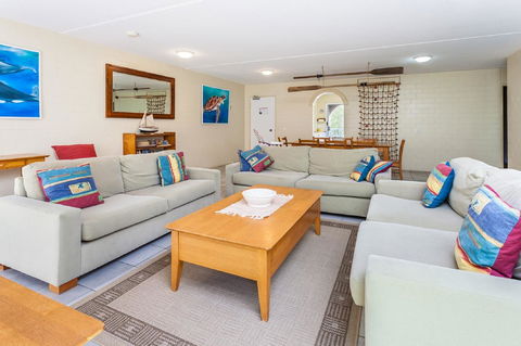 The Islander - Surfers Gold Coast 40
