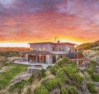 Porky Beach Retreat - King Island Escapes - Surfers Gold Coast
