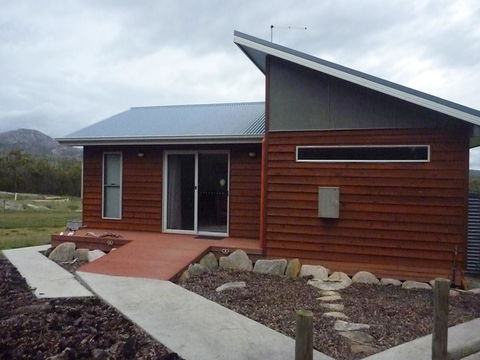 Yakkalla Holiday Cottage - Surfers Gold Coast 1