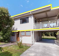 'Beach Break 1' 1/10 Lionel Street - upstairs unit with Aircon - Surfers Gold Coast