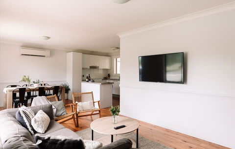 'Comfy & Cosy' - Close To Hospital, Cadia And Early Riser CafÃ© - Surfers Gold Coast 1
