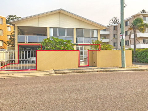 'Mooring One Downstairs', 23 Shoal Bay Rd - Fantastic Ground Floor Duplex With Views, WIFI And Air Conditioning - Surfers Gold Coast 0