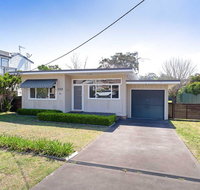 'Shoalz' 28 Rigney Street - Renovated Pet Friendly Cottage  Boat Parking - Surfers Gold Coast