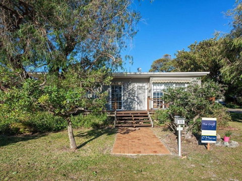 'The Croft' 11 Boulder Bay Rd - Cosy Beach House With Aircon & Only 270m To The Beach - Surfers Gold Coast 0