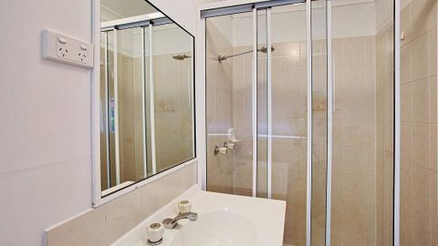 'The Hideaway' At Shoal Bay - Surfers Gold Coast 3