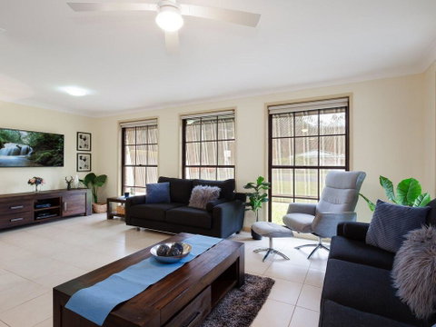'Willows At The Bay' 111 Horace St - Large House With Aircon, WIFI And Boat Parking. - Surfers Gold Coast 1