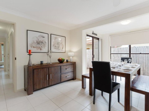 'Willows At The Bay' 111 Horace St - Large House With Aircon, WIFI And Boat Parking. - Surfers Gold Coast 2