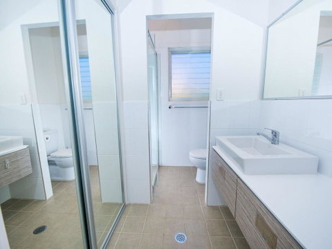 1 'Florida', 5 Lillian Street - 2 Min Walk To Beach, Shops & Restaurants - Surfers Gold Coast 1