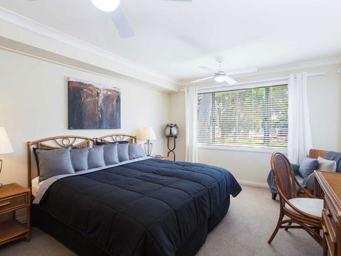 1 'Peninsula Waters', 2-4 Soldiers Point Road - Aircon, Pool & Massive Outdoor Area - Surfers Gold Coast 1