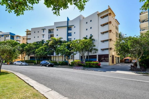 1 Bedroom - Private Managed Resort Pool And Beach - Alex - Surfers Gold Coast 1