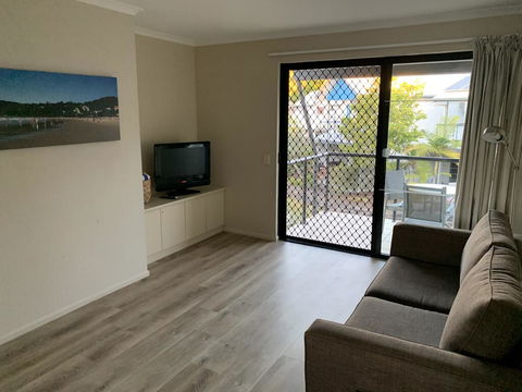 1 Bedroom Unit In 4 Star Tropical Resort In Noosaville - Surfers Gold Coast 3