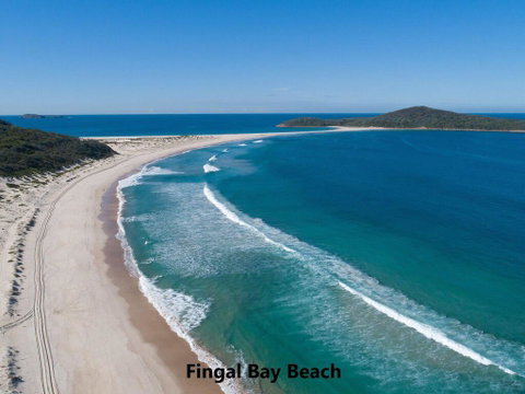 10 Garuwa Street - Fabulous Fingal - Surfers Gold Coast 3