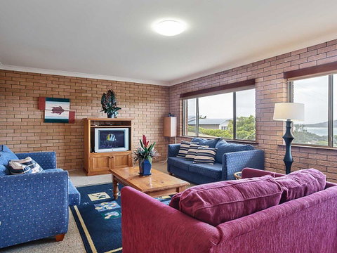 10 Garuwa Street - Fabulous Fingal - Surfers Gold Coast 2