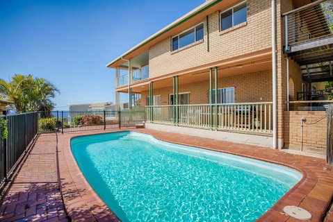 100 Cooloola Drive - Surfers Gold Coast 1
