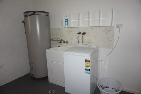 11 Bomburra Court - Rainbow Beach, Comfortable Beach House, Plenty Of Boat Parking - Surfers Gold Coast 2