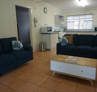 11 Bomburra Court - Rainbow Beach Comfortable Beach House Plenty of boat parking - Surfers Gold Coast