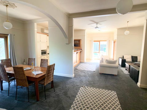 123 Hill St, Heart Of Orange, Double Brick - Surfers Gold Coast 1