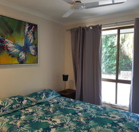 13 Coora Court - Sleeps 6 pool air con pets - Surfers Gold Coast
