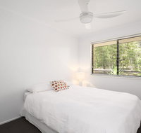 13 Orania Court Rainbow Shores - Pool sleeps 8 air conditioning fire pit - Surfers Gold Coast