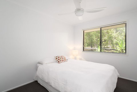 13 Orania Court, Rainbow Shores - Pool, Sleeps 8, Air Conditioning, Fire Pit - Surfers Gold Coast 0