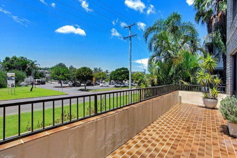 14 'THE DUNES', 38 MARINE DR - LARGE UNIT WITH POOL, TENNIS COURT AND DIRECTLY ACROSS FROM FINGAL - Surfers Gold Coast 2