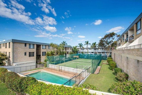 14 'THE DUNES', 38 MARINE DR - LARGE UNIT WITH POOL, TENNIS COURT AND DIRECTLY ACROSS FROM FINGAL - Surfers Gold Coast 0