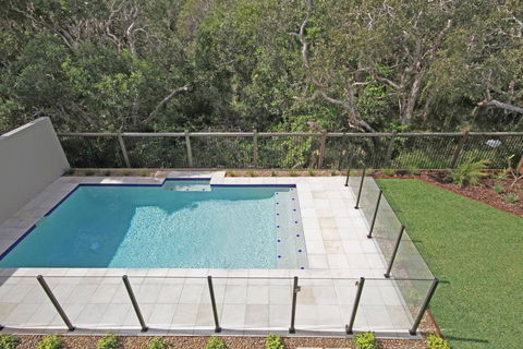 15 Wave Crescent Mount Coolum - Pet Friendly, WIFI, Foxtel, Linen Included - Surfers Gold Coast 2