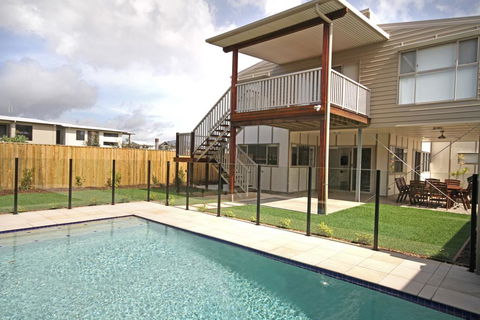 15 Wave Crescent Mount Coolum - Pet Friendly, WIFI, Foxtel, Linen Included - Surfers Gold Coast 1