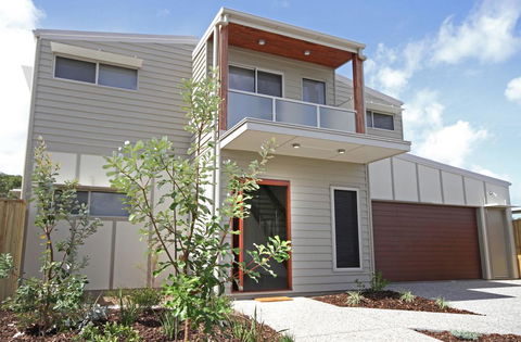 15 Wave Crescent Mount Coolum - Pet Friendly, WIFI, Foxtel, Linen Included - Surfers Gold Coast 0