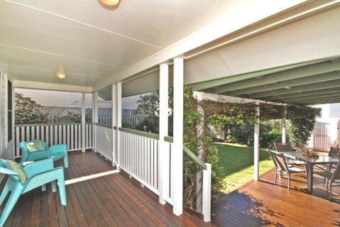 16 Beachway Pde, Marcoola: Linen Incl, WiFi, Pet Friendly, A/Cond. 500 BOND - Surfers Gold Coast 2